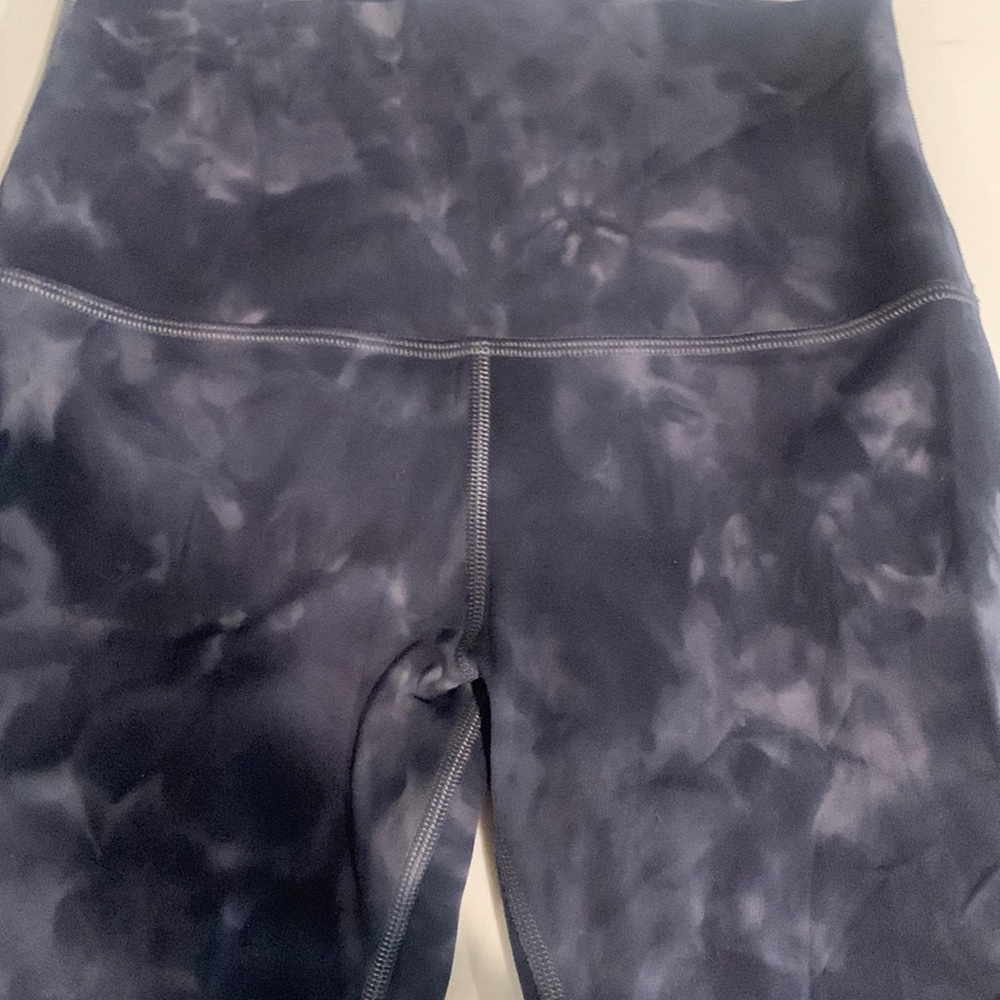 Lulu size 4